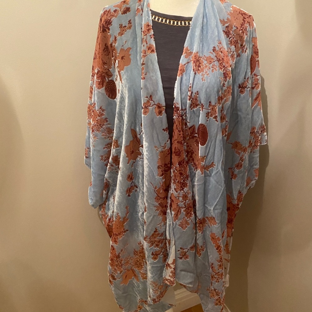 Francesca's Collections Floral Kimono in Blue and Brown